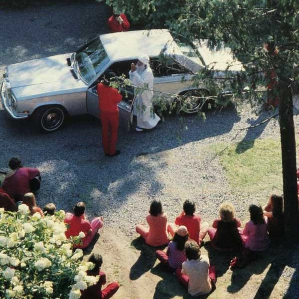 1981, Chidvilas: primeira viagem de carro de Osho nos EUA.